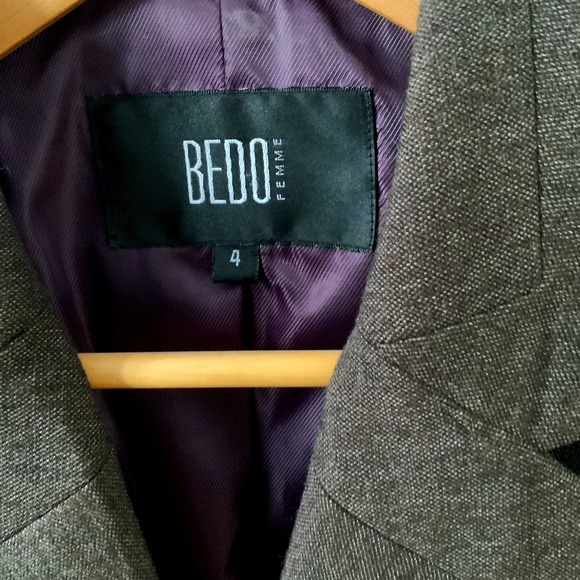 Jacket or blazer for women - Picture 1 of 12